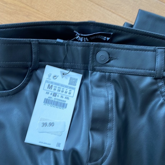 Zara Faux Leather Skinny pants, never worn - Picture 3 of 3